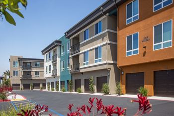 attached garages at Pulse